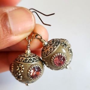 Fashion Earrings.